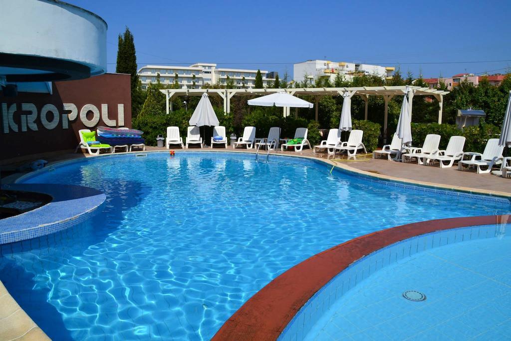 Akropoli Hotel Kryemëdhej Exterior foto